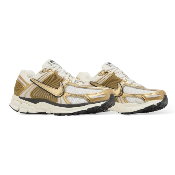 NIKE ZOOM VOMERO 5 'METALLIC GOLD'