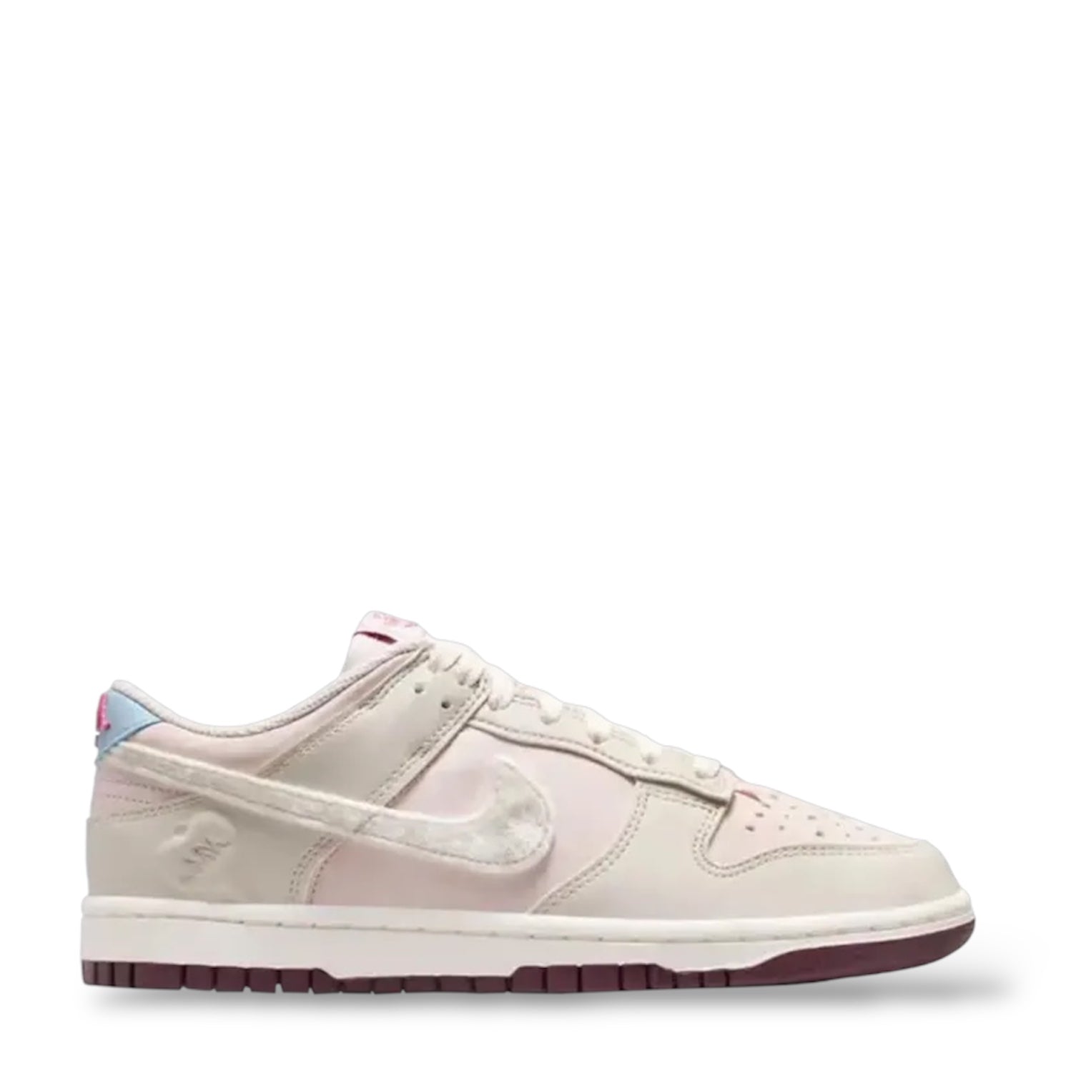 NIKE DUNK LOW 'VALENTINES DAY' (2026)