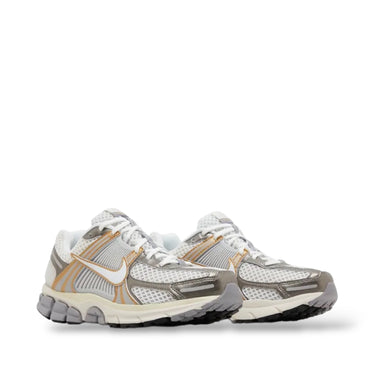 NIKE ZOOM VOMERO 5 'PLATINUM TINT METALLIC GOLD'